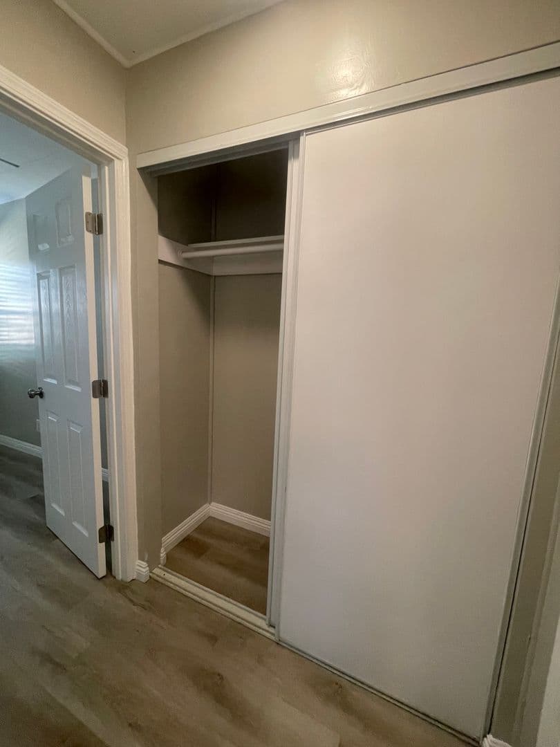San Diego Apartment: 4982-86 1/2 Saratoga Avenue
