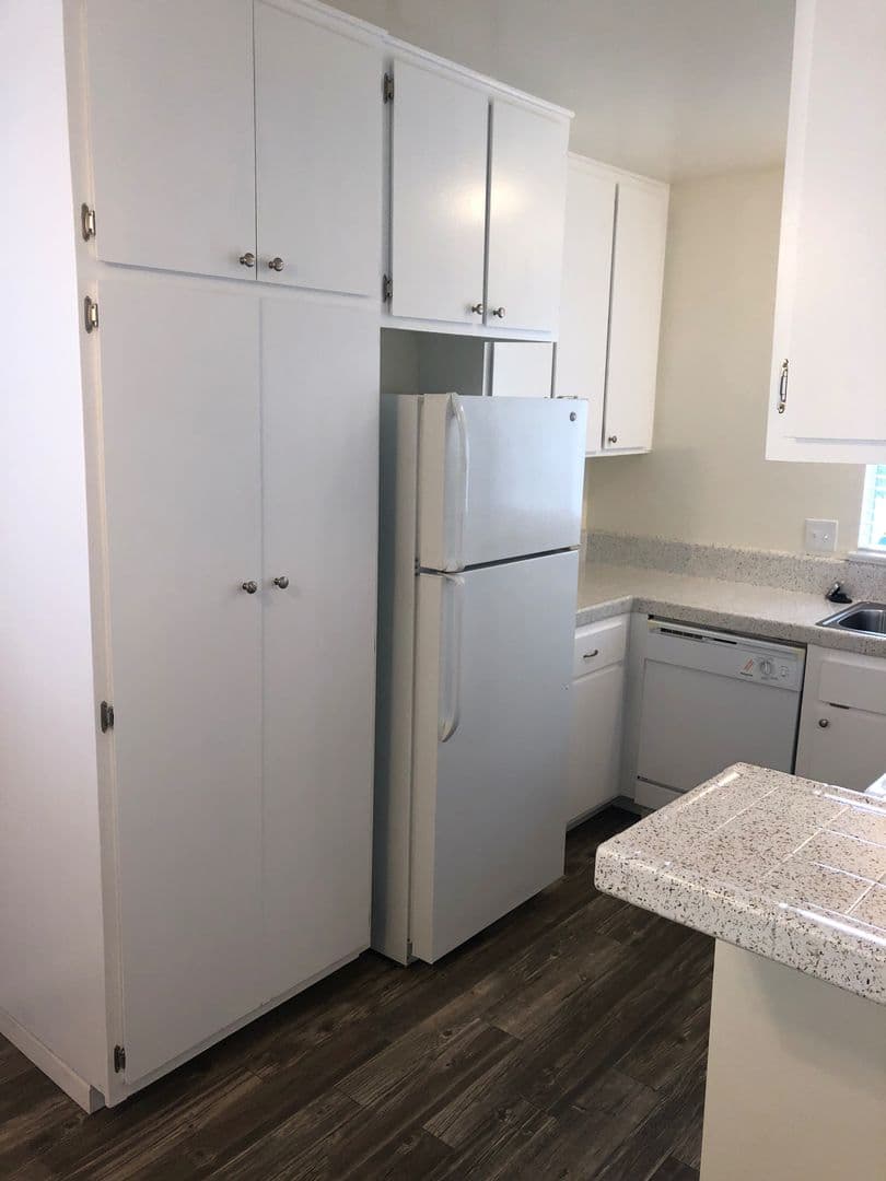 El Cajon Apartment: 390 S.Mollison Ave
