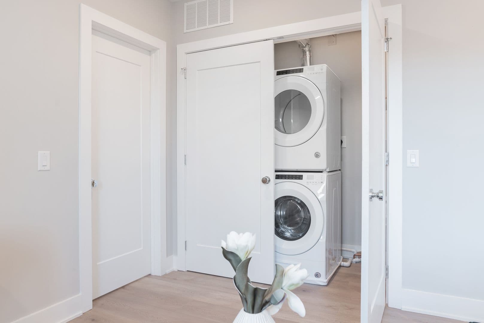 Philadelphia Apartment: 1513-1517 Ridge Avenue