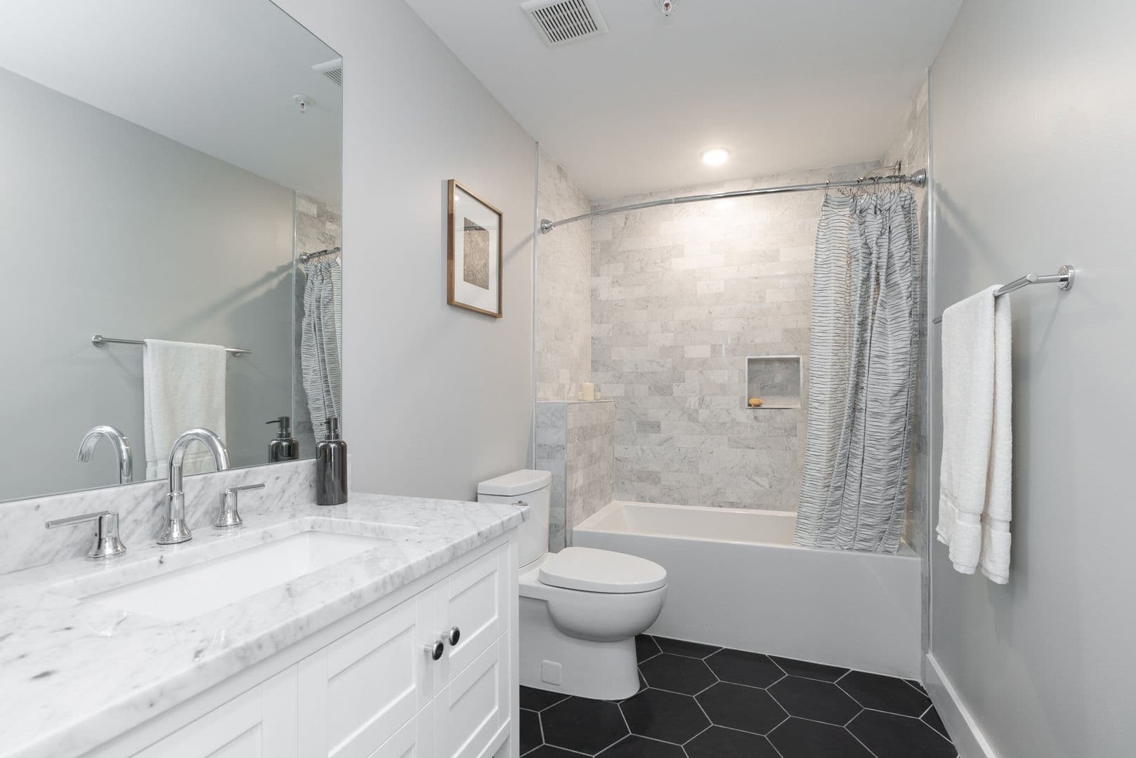 Philadelphia Apartment: 52 W Washington Lane