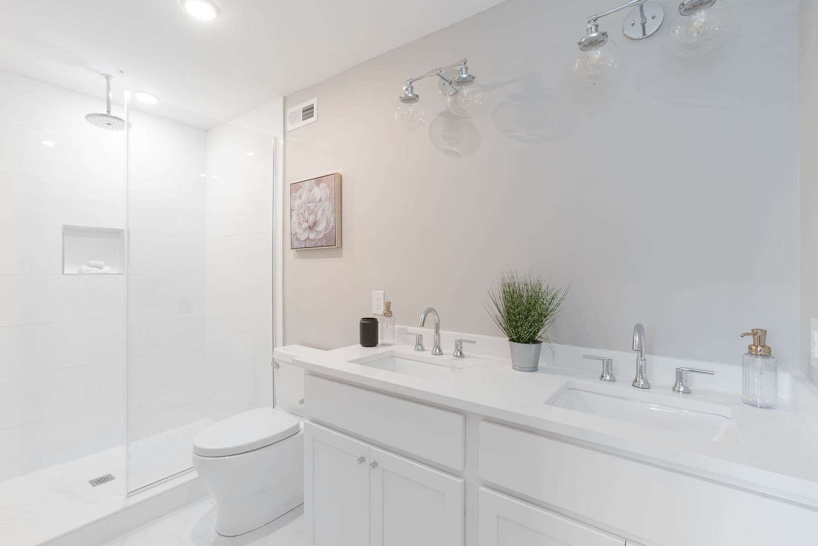 Philadelphia Apartment: 1513-1517 Ridge Avenue