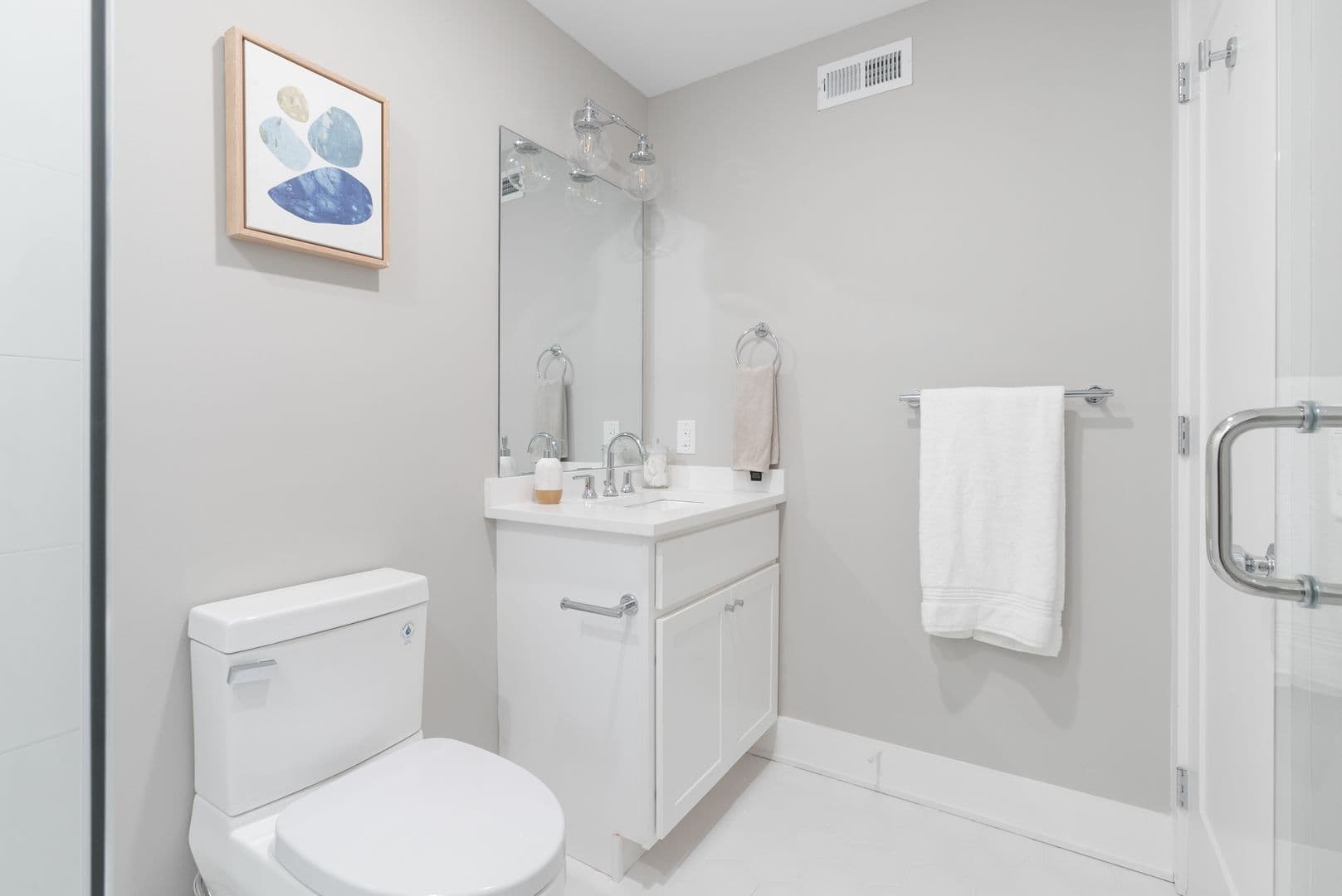 Philadelphia Apartment: 1513-1517 Ridge Avenue