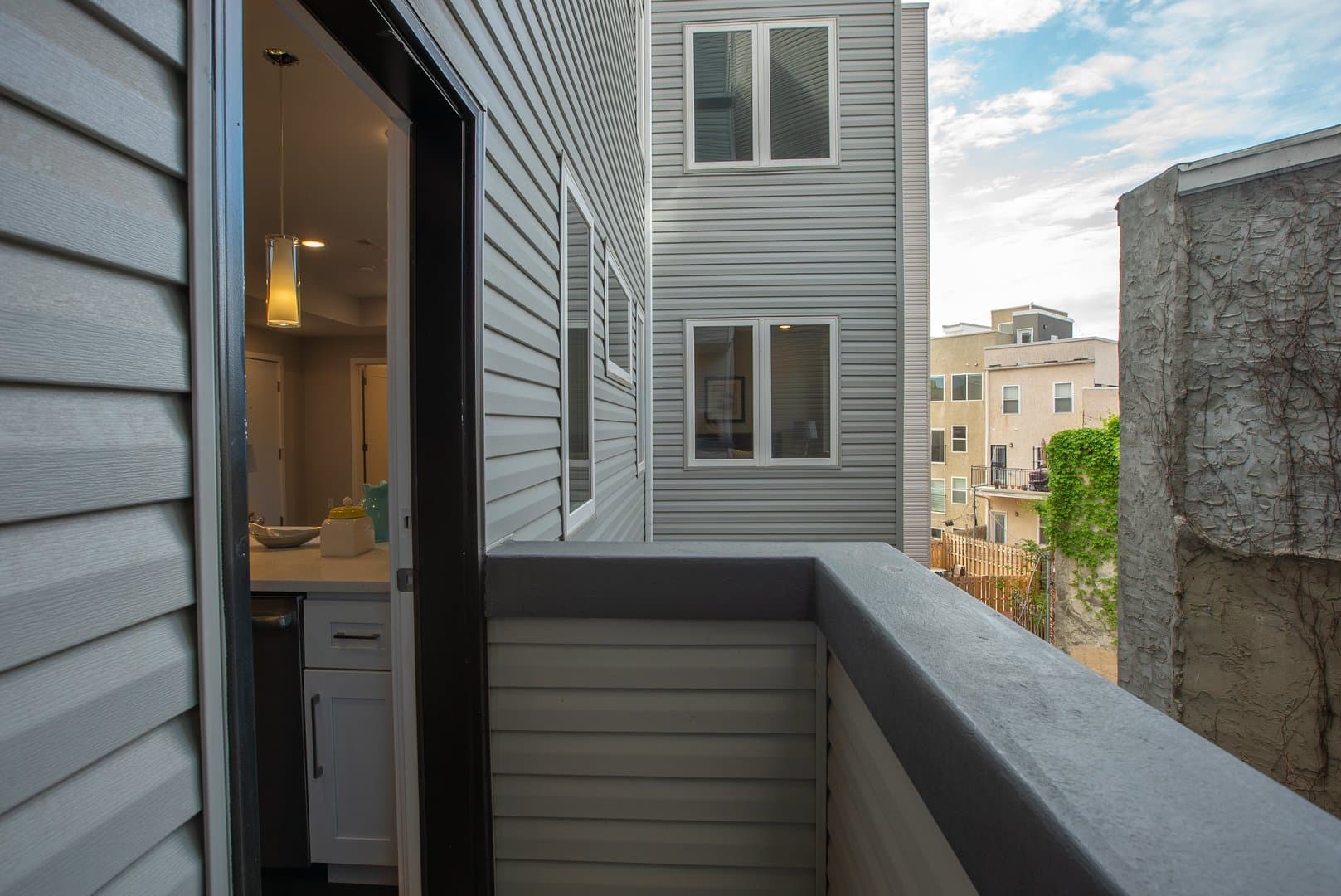 Philadelphia Apartment: 1534 Ridge Avenue