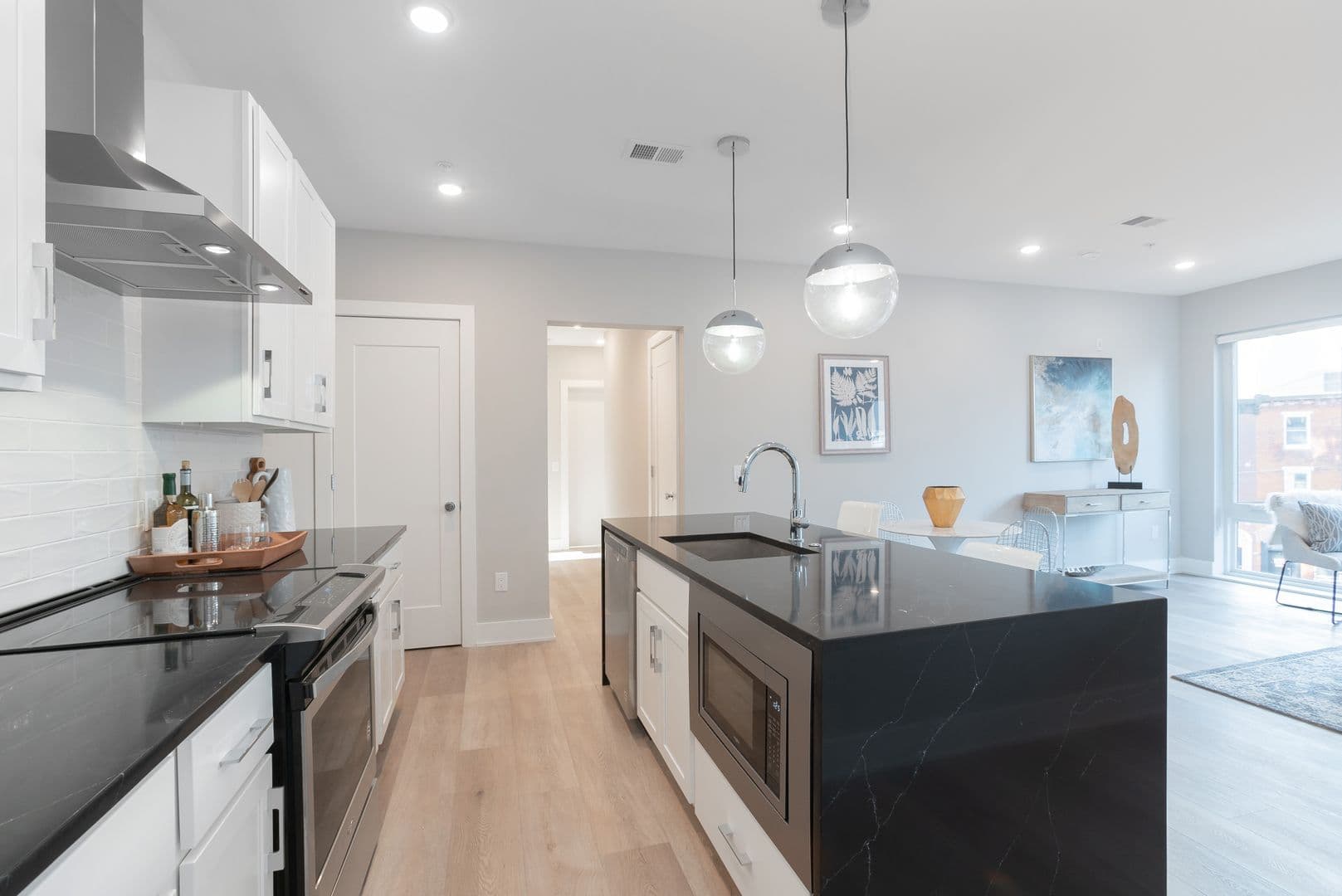 Philadelphia Apartment: 1513-1517 Ridge Avenue