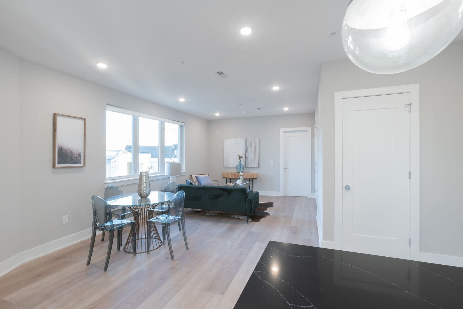 Philadelphia Apartment: 1513-1517 Ridge Avenue