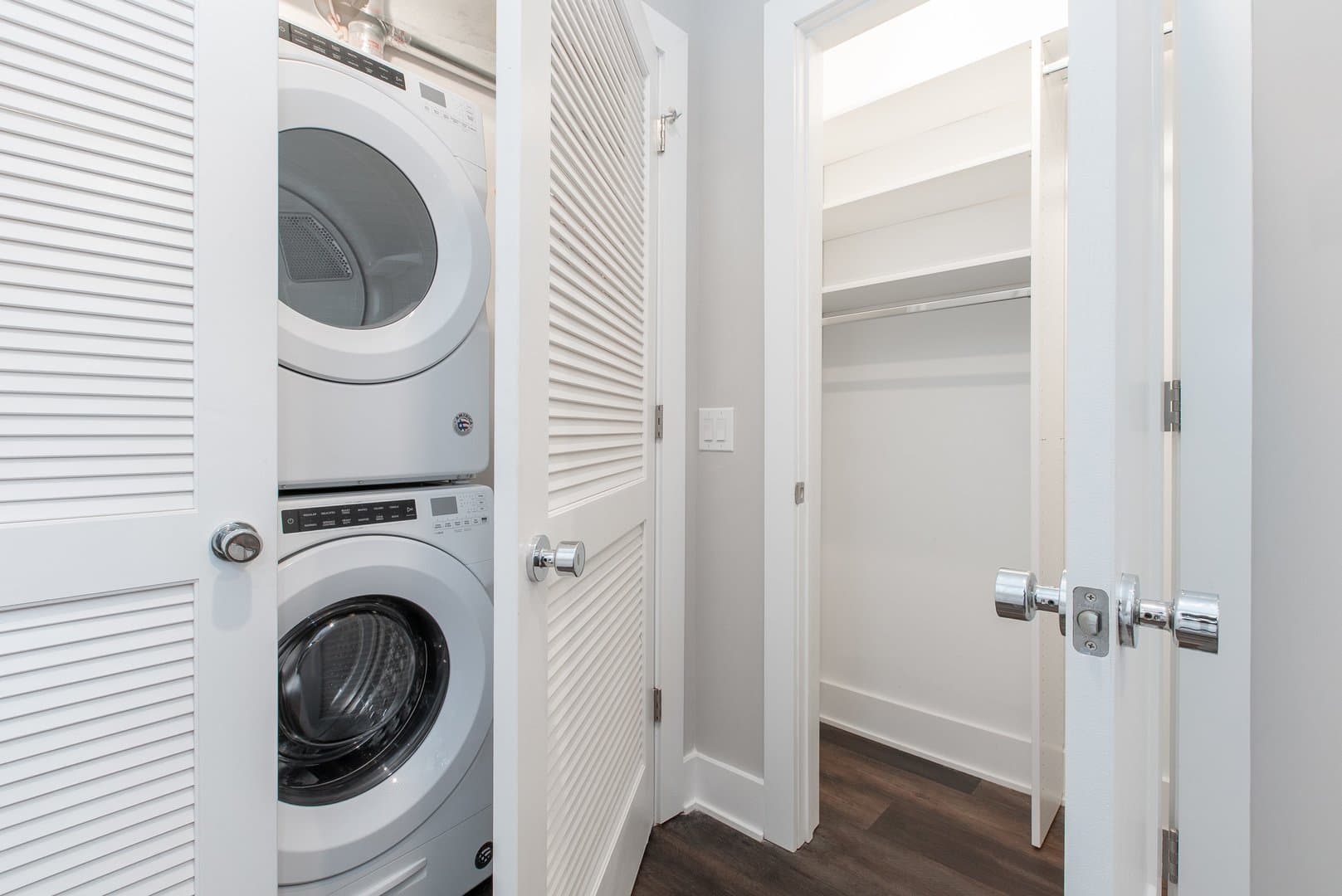 Philadelphia Apartment: Germantown Square: 45 W Haines St