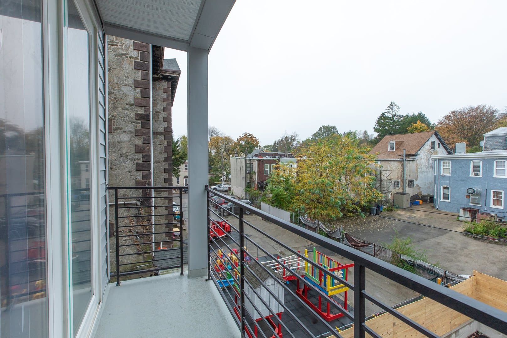 Philadelphia Apartment: Germantown Square: 45 W Haines St