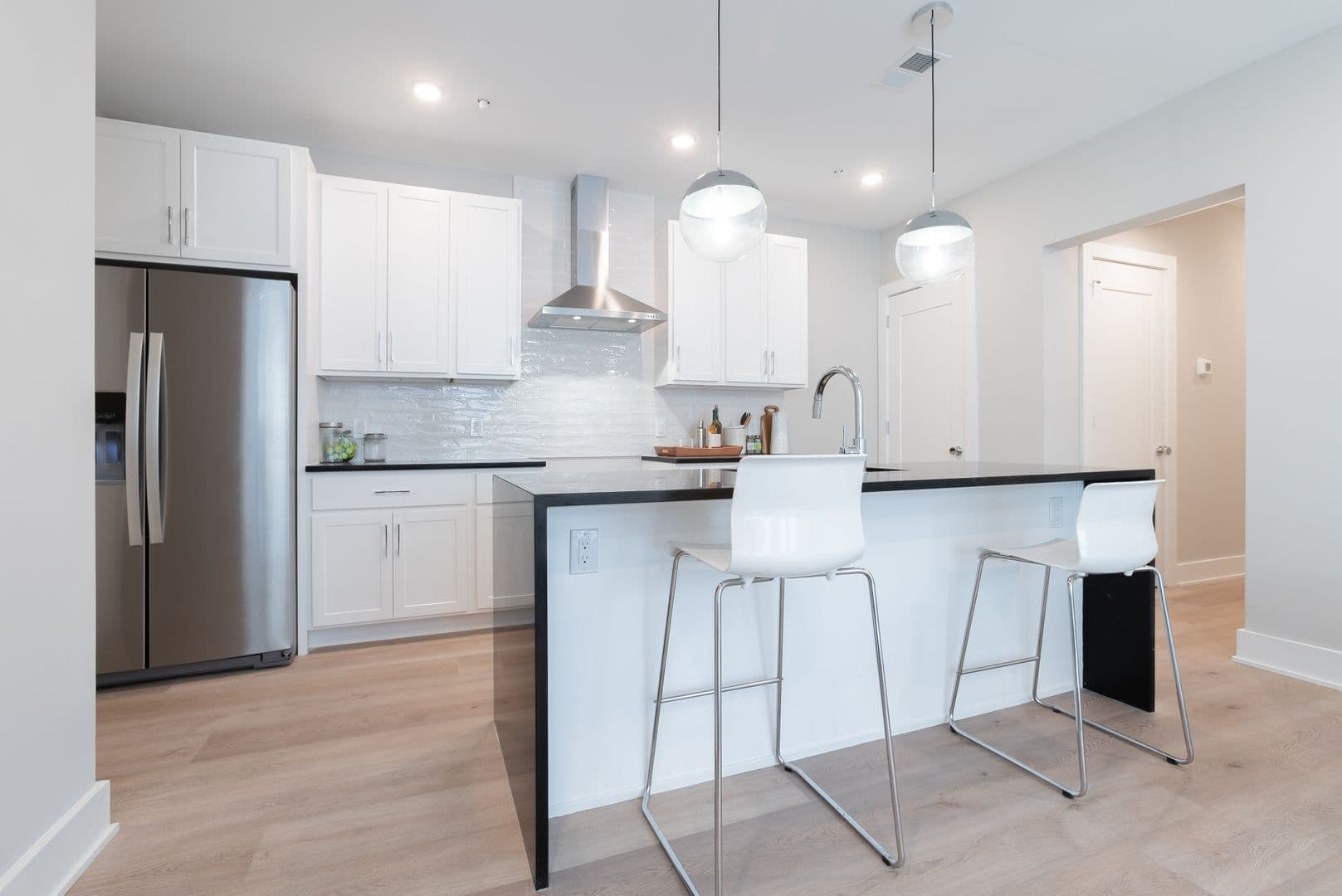 Philadelphia Apartment: 1513-1517 Ridge Avenue