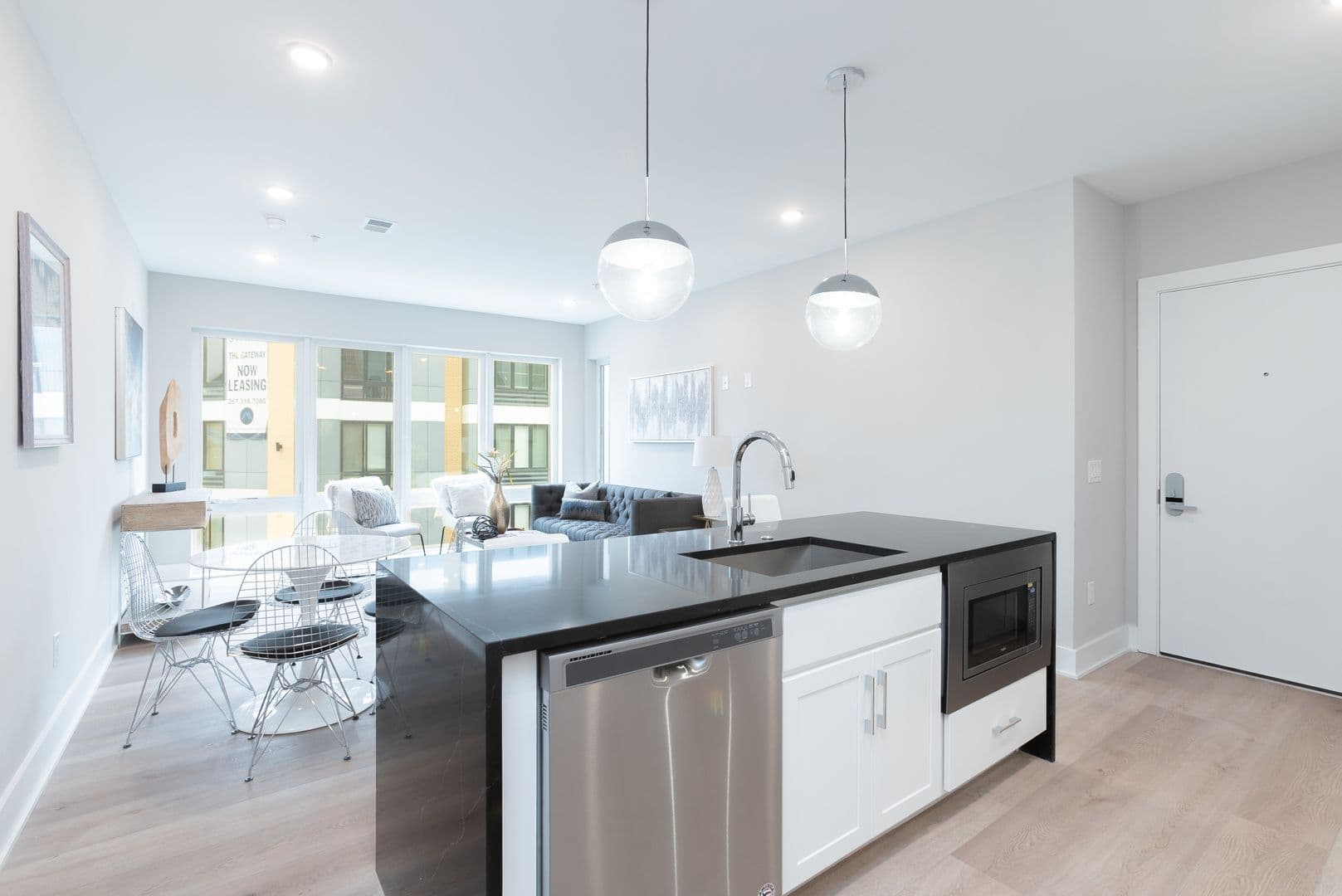 Philadelphia Apartment: 1513-1517 Ridge Avenue