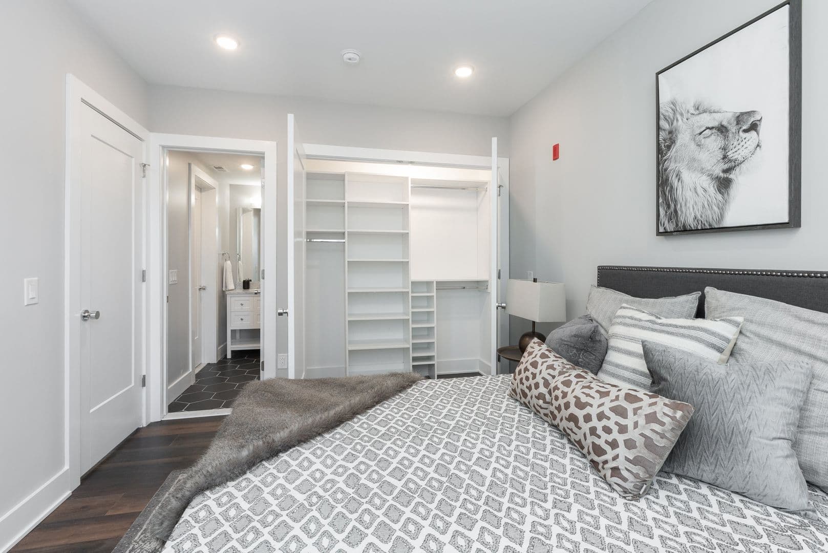 Philadelphia Apartment: 52 W Washington Lane