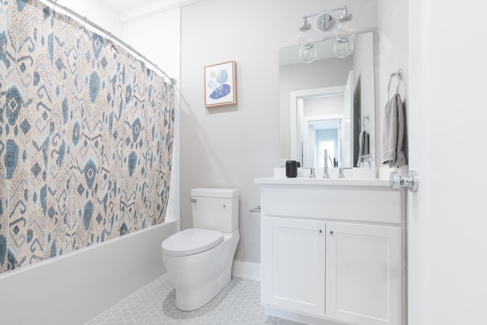 Philadelphia Apartment: 1513-1517 Ridge Avenue