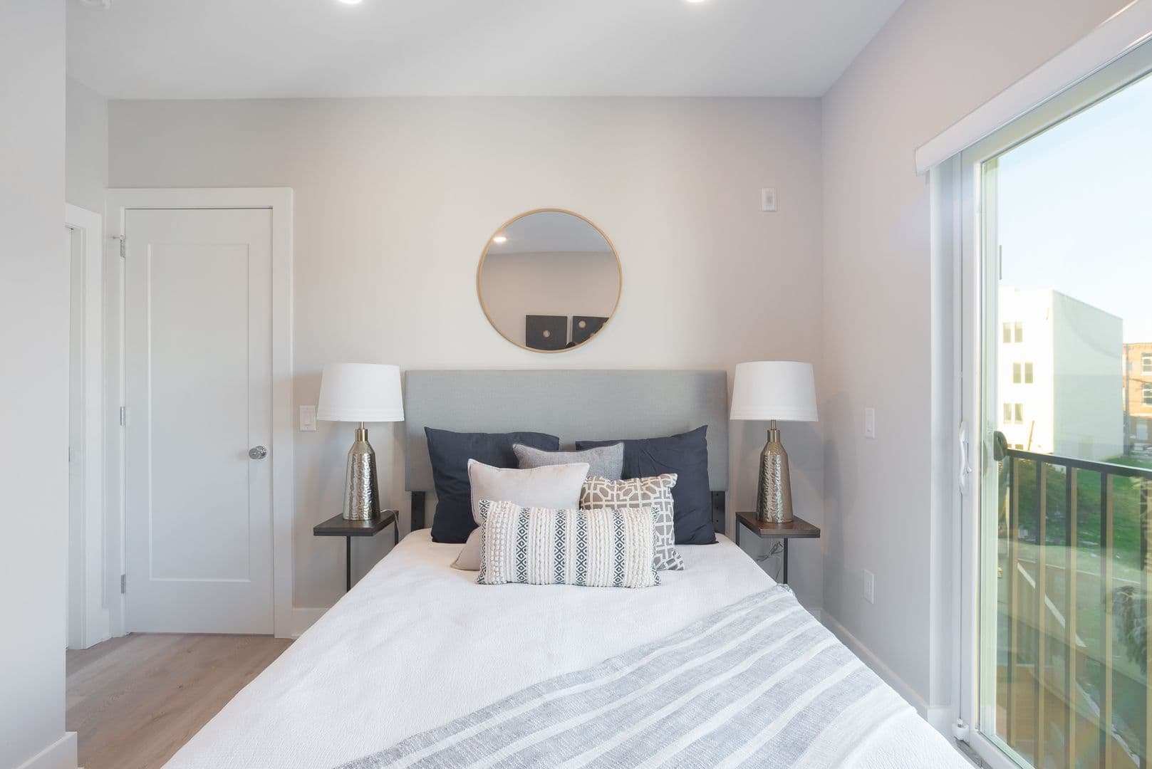 Philadelphia Apartment: 1513-1517 Ridge Avenue