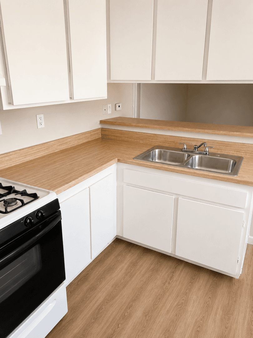 Victorville Apartment: 16358 Pebble Beach Dr - Unit 226