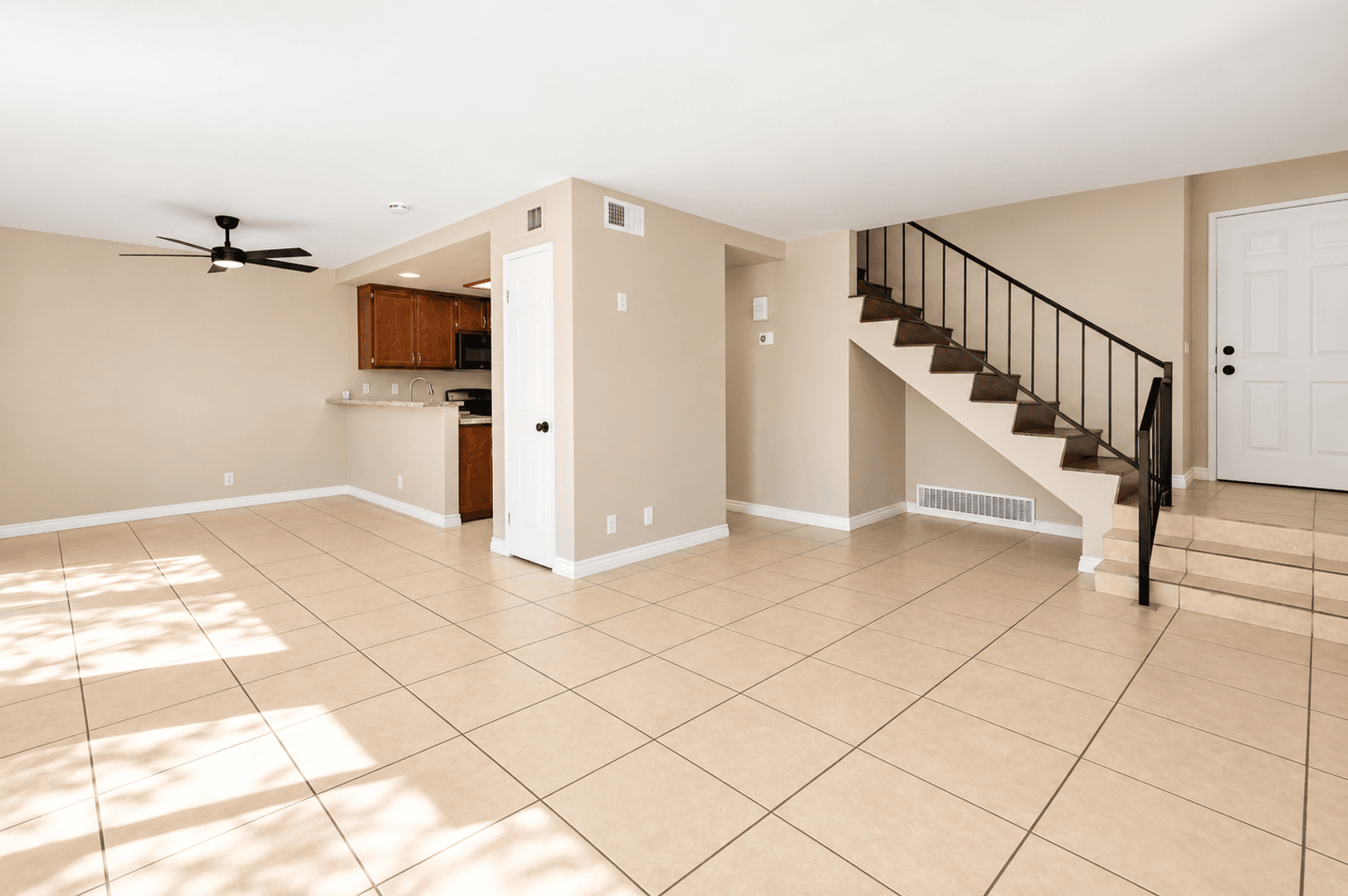 Ontario Apartment: 1112 S. Cypress Ave.