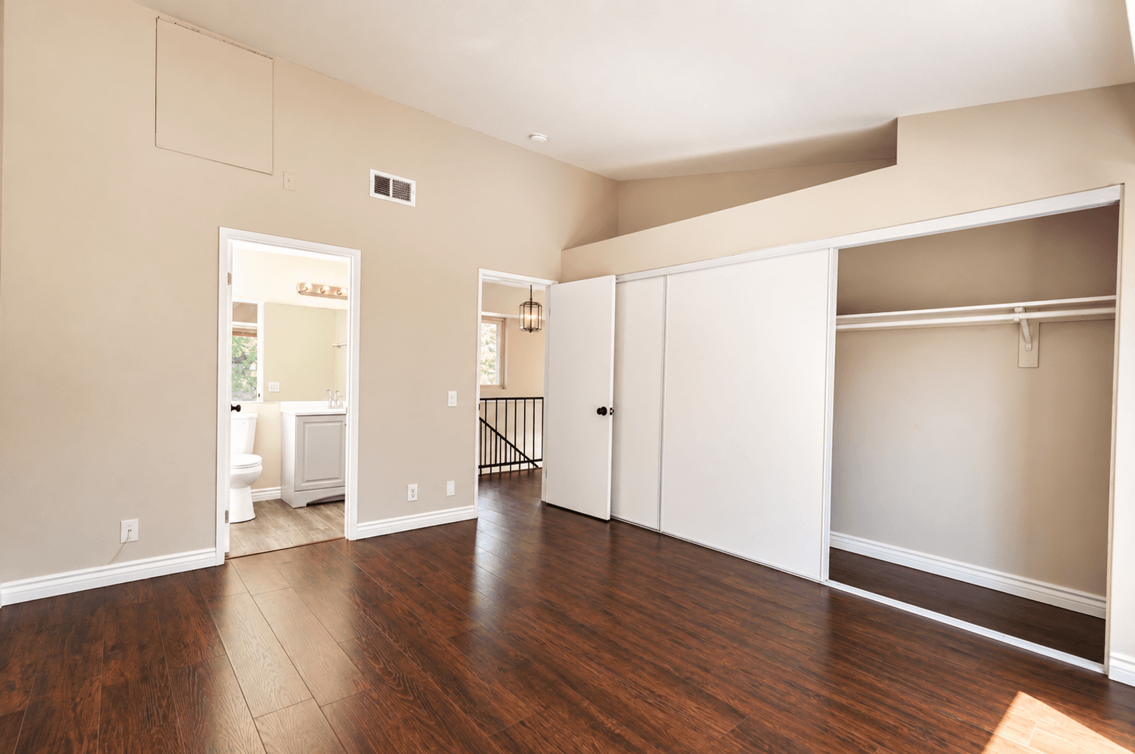Ontario Apartment: 1112 S. Cypress Ave.