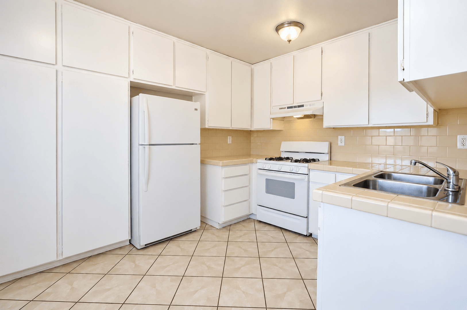 Victorville Apartment: 16362 Pebble Beach Dr - Unit 133