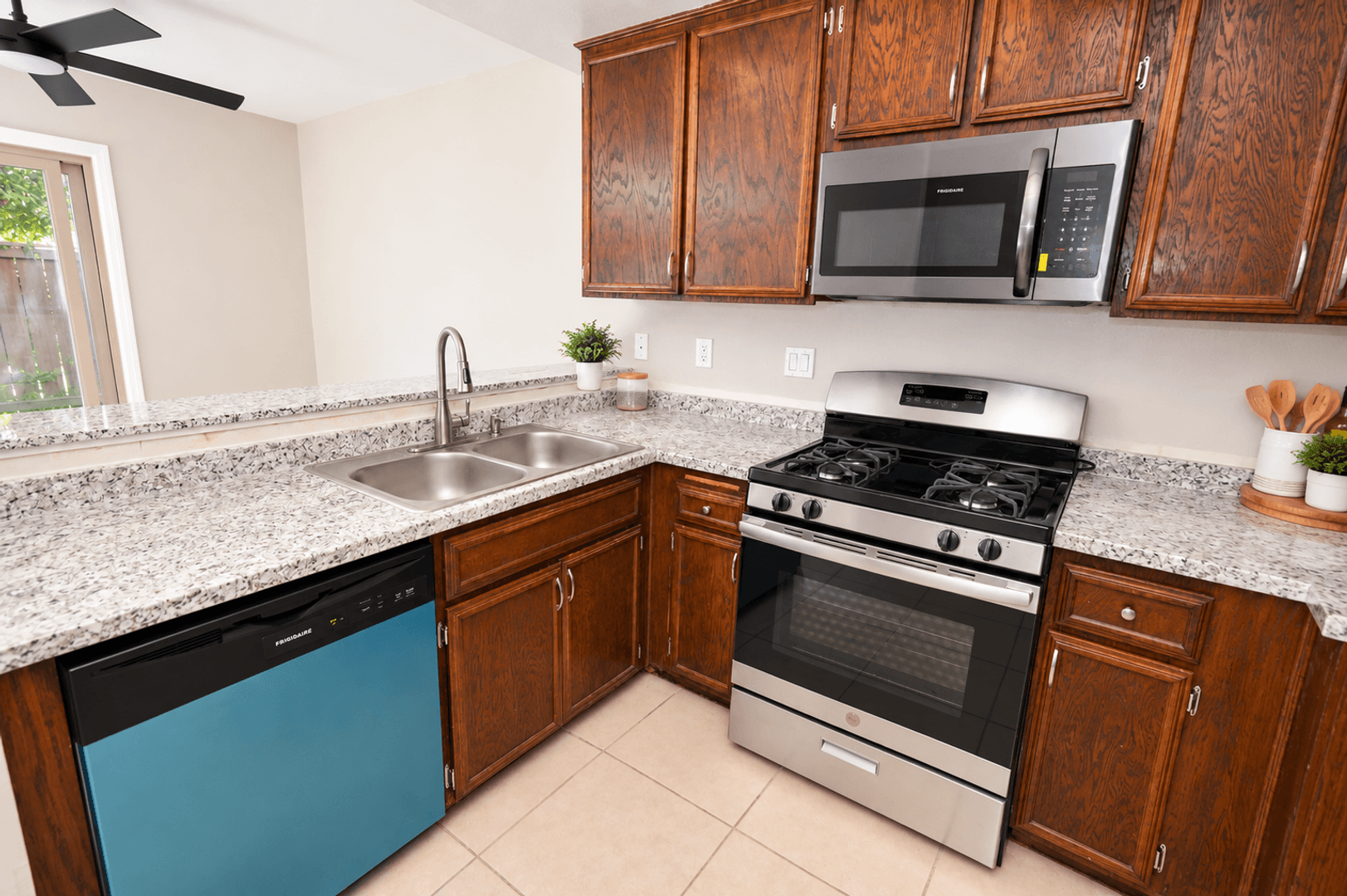Ontario Apartment: 1112 S. Cypress Ave.