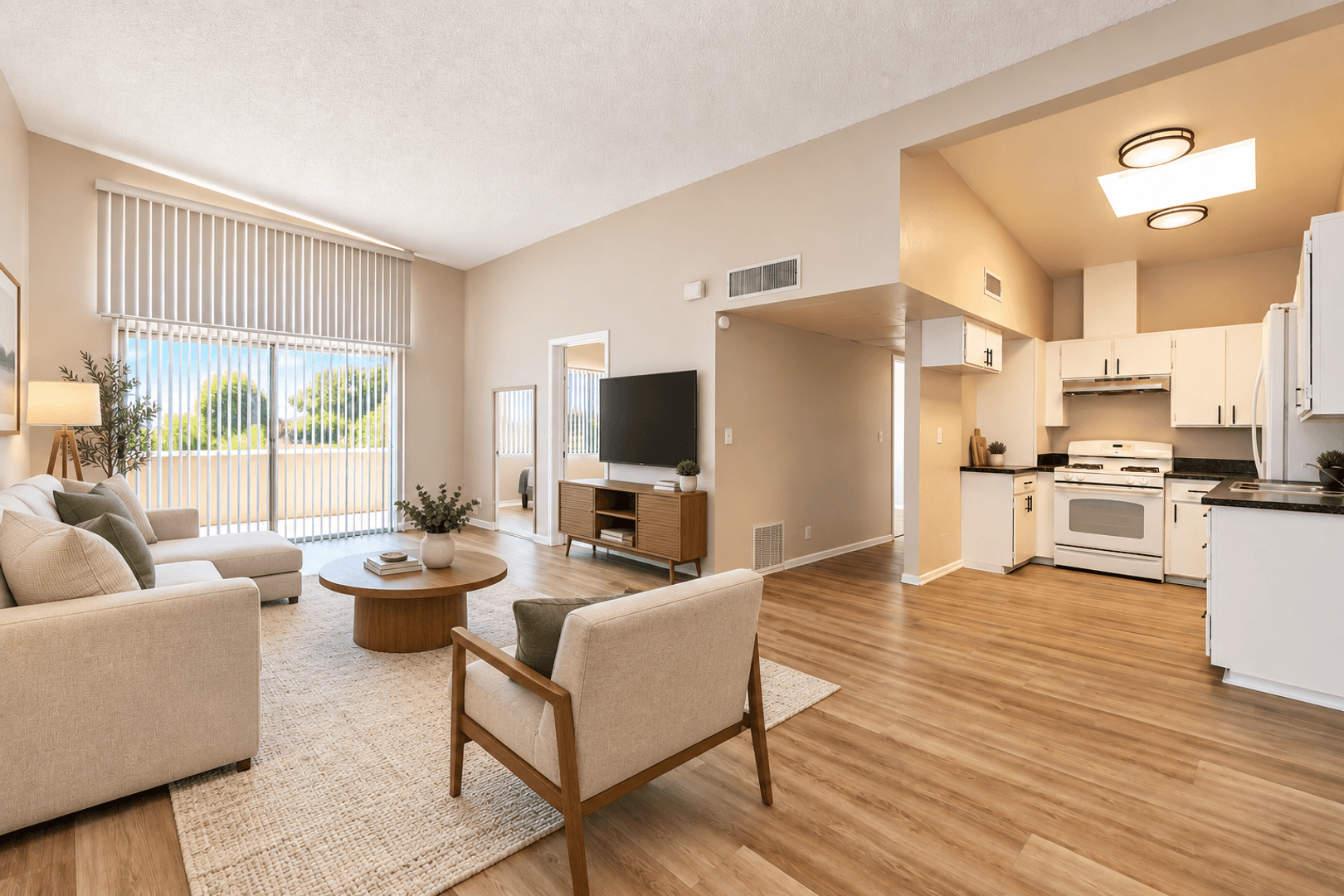 Banning Apartment: 5001-5059 W Wilson St
