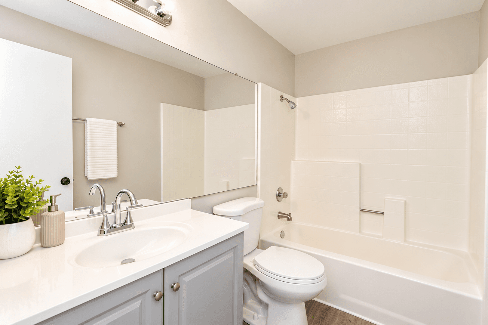 Ontario Apartment: 1112 S. Cypress Ave.