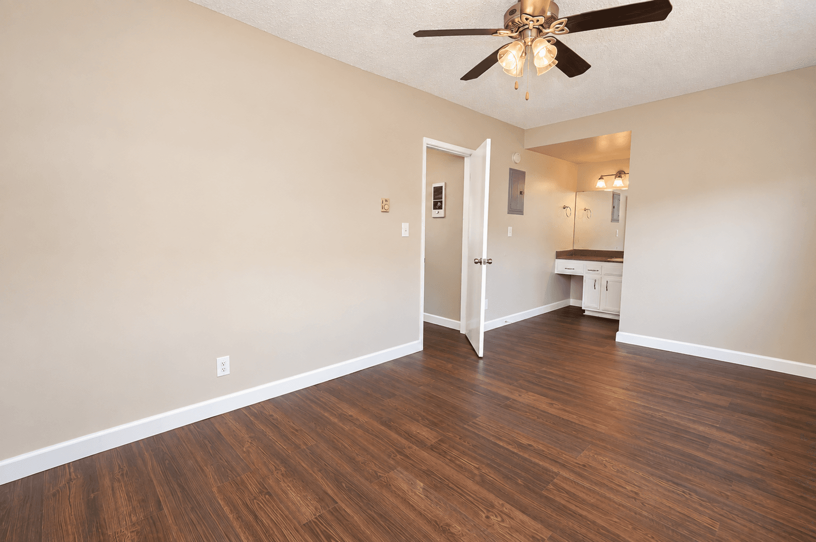 Whittier Apartment: 8407 Hydro Drive