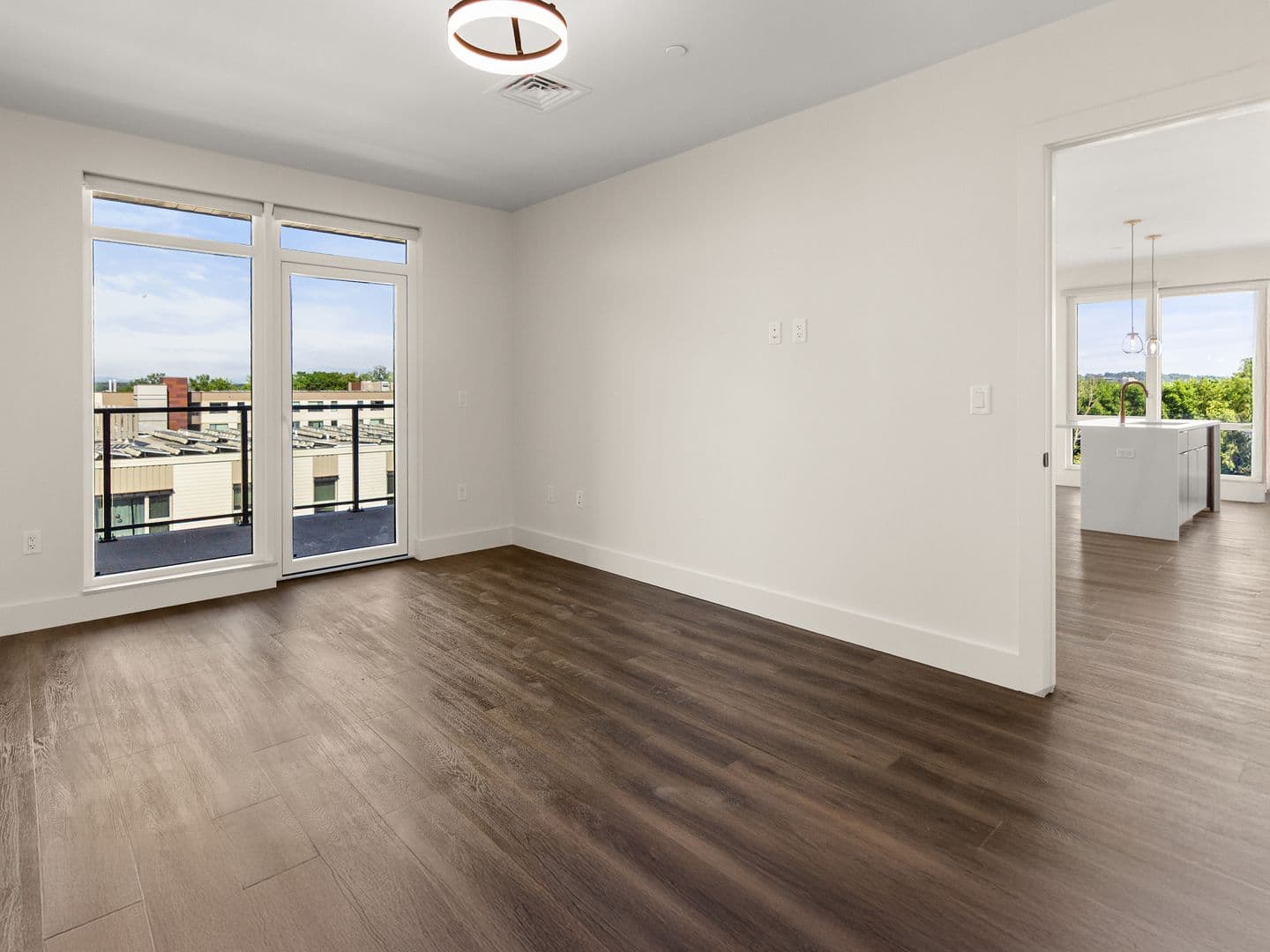 Burlington Apartment: 125 Cambrian Way