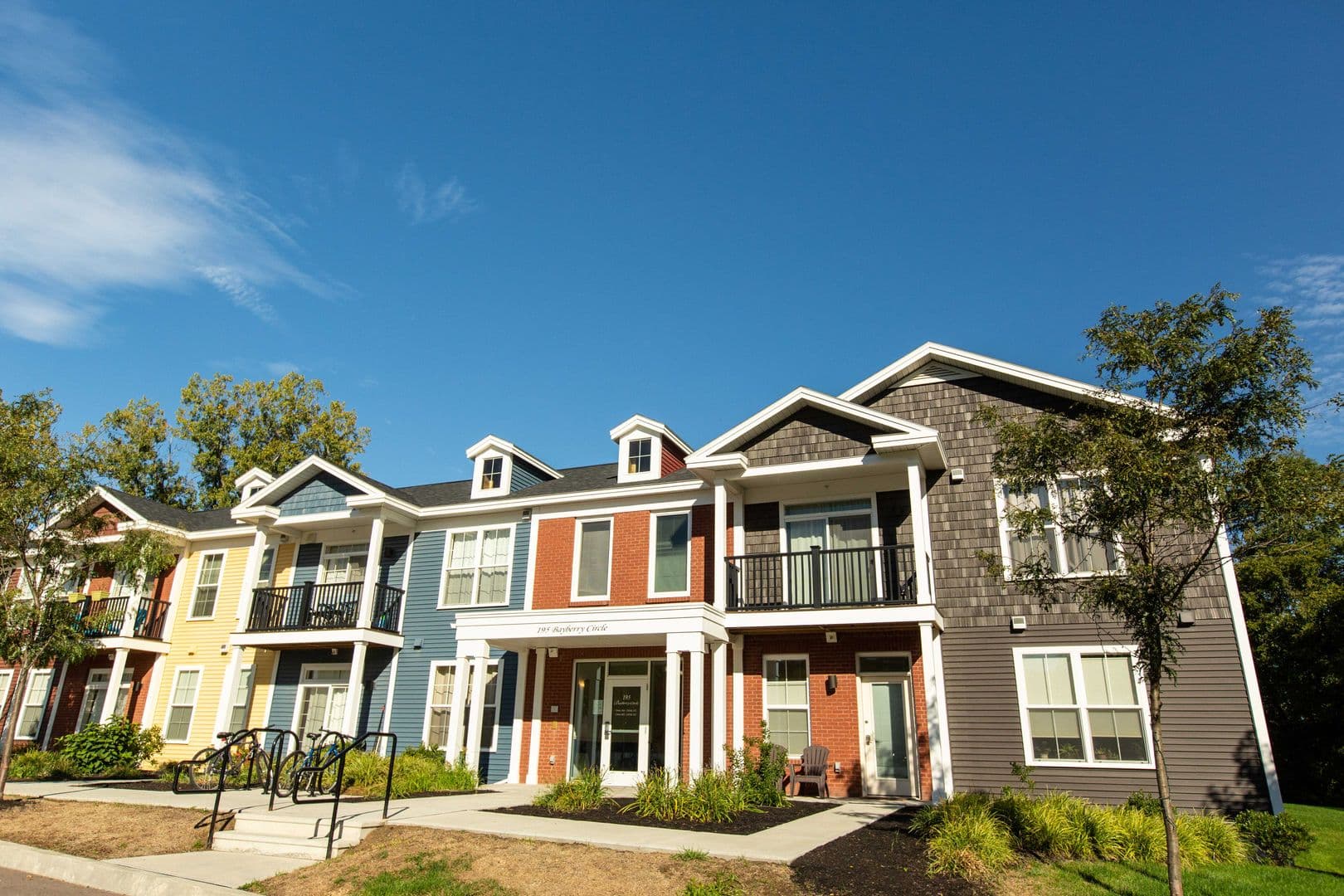 Burlington Apartment: 195 Bayberry Circle