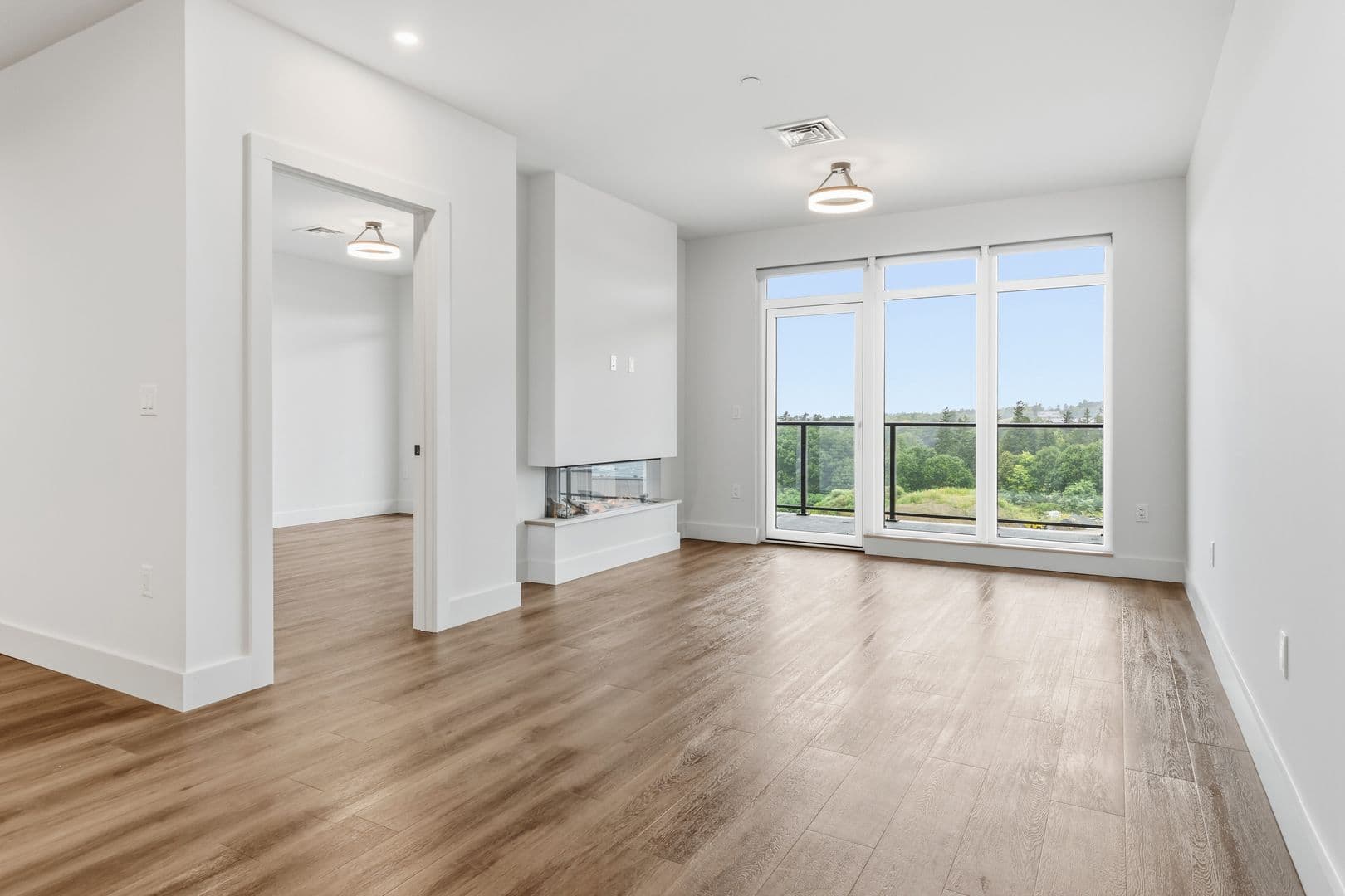 Burlington Apartment: 125 Cambrian Way