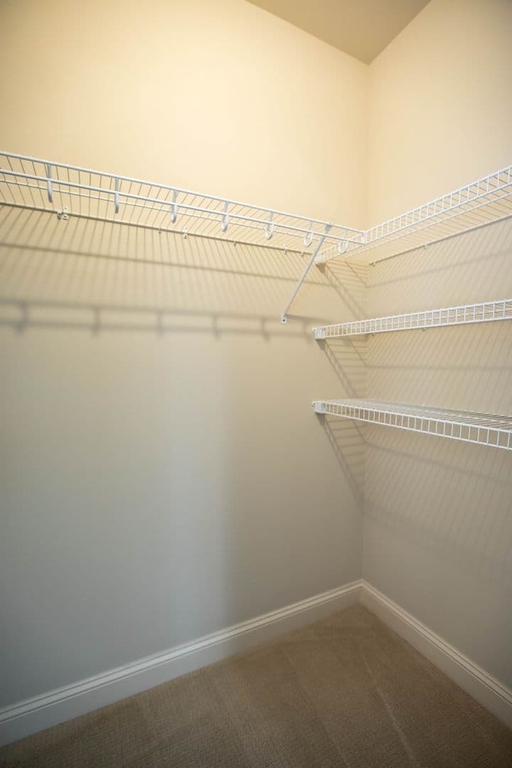Burlington Apartment: 228 Bayberry Circle