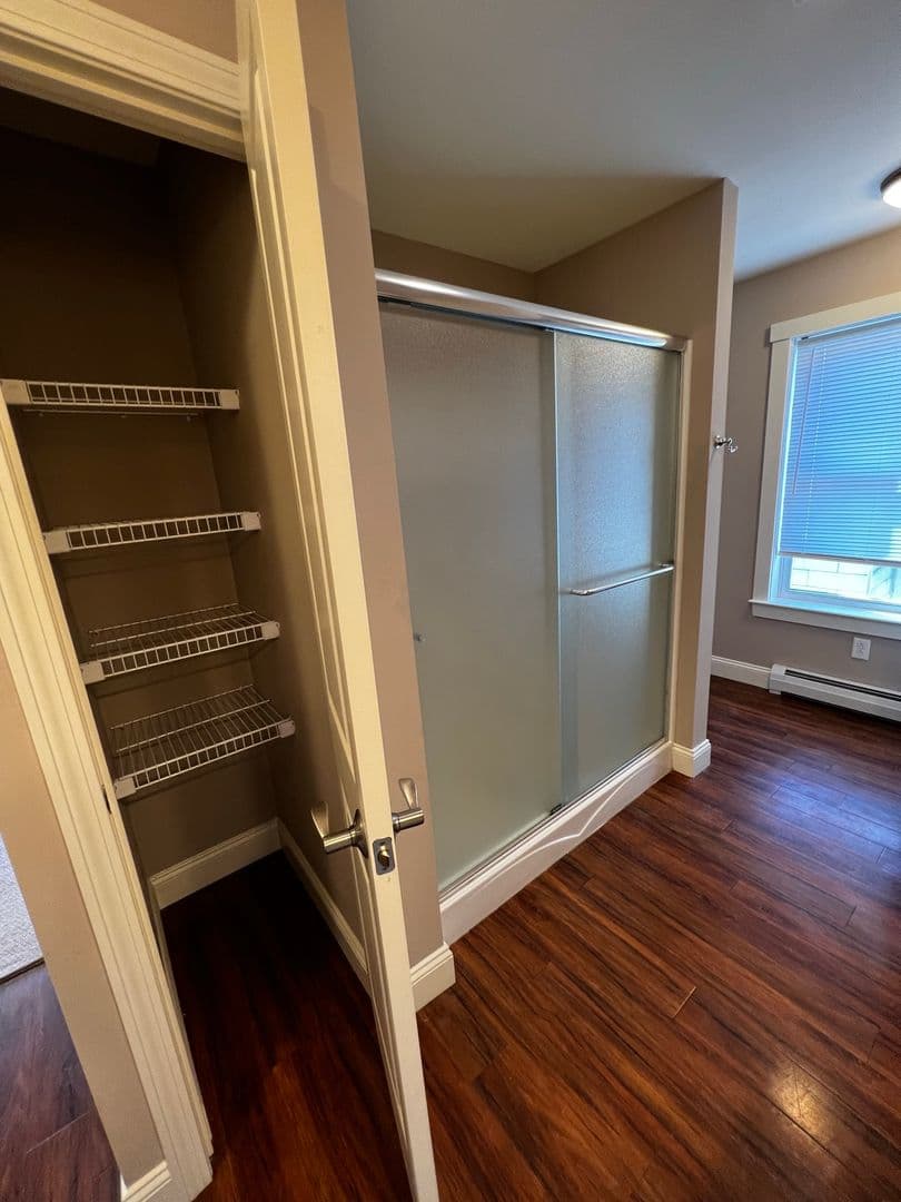 South Burlington Apartment: 127 Churchill Street