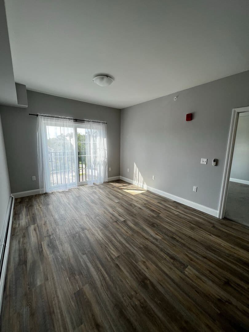 Colchester Apartment: 60 Severance Green