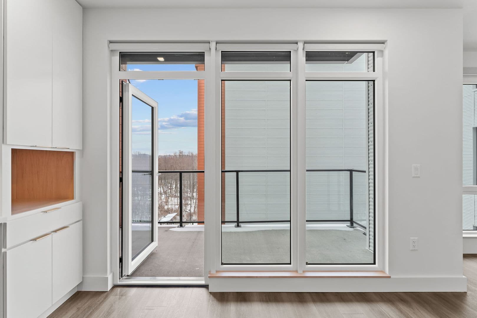 Burlington Apartment: 125 Cambrian Way