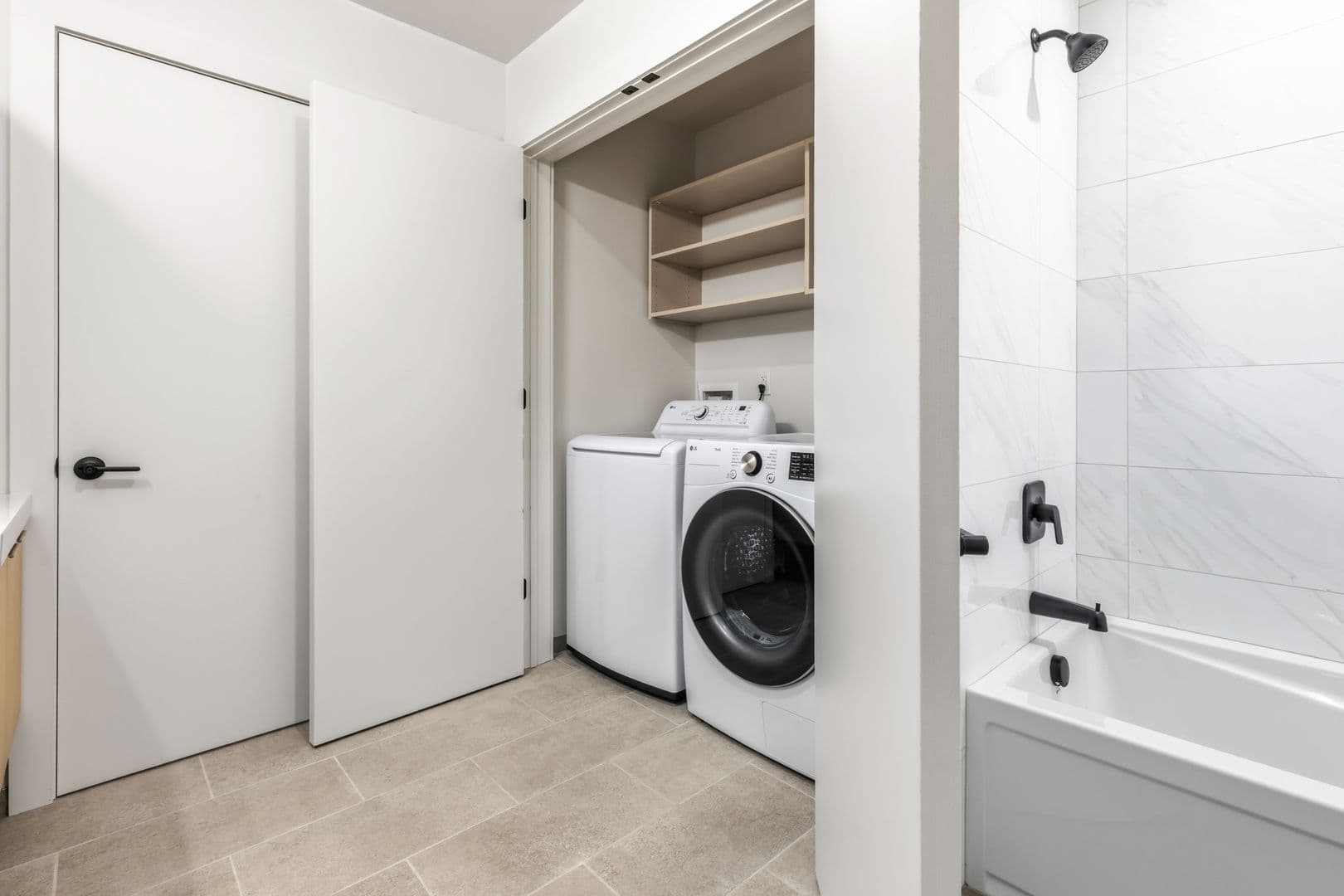 Burlington Apartment: 125 Cambrian Way