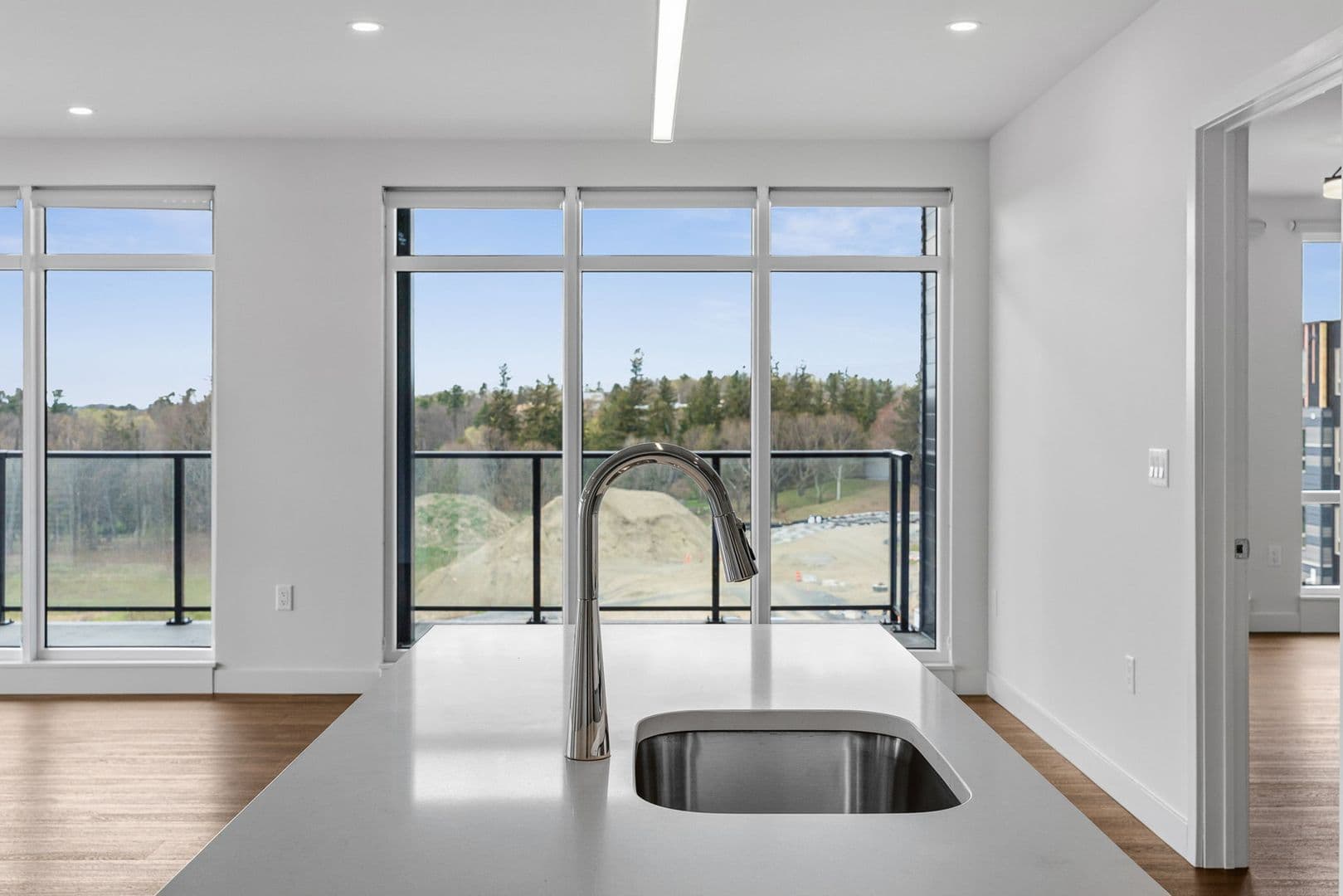 Burlington Apartment: 125 Cambrian Way