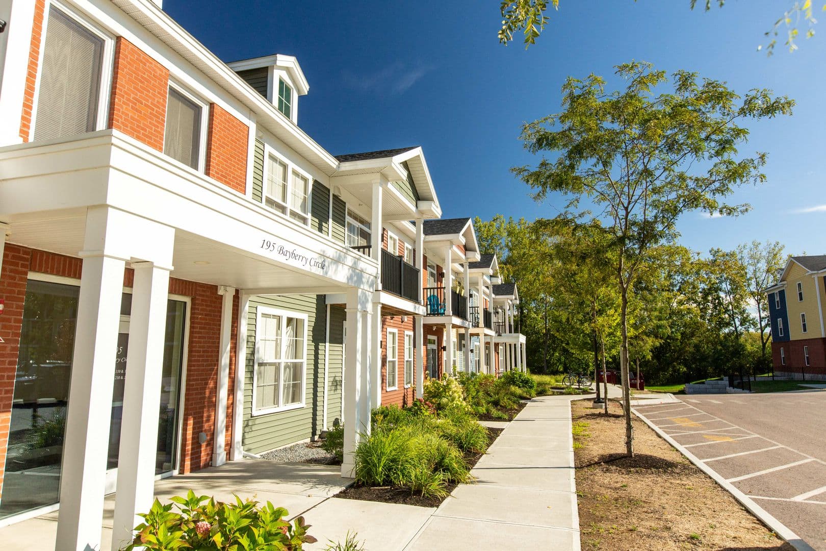 Burlington Apartment: 195 Bayberry Circle