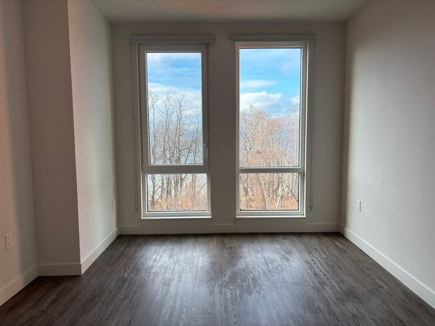 Burlington Apartment: 125 Cambrian Way