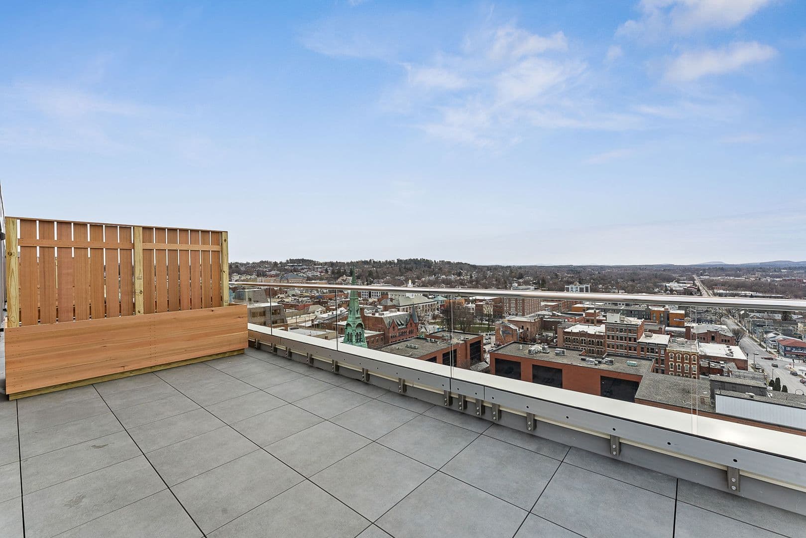 Burlington Apartment: 140 Bank Street