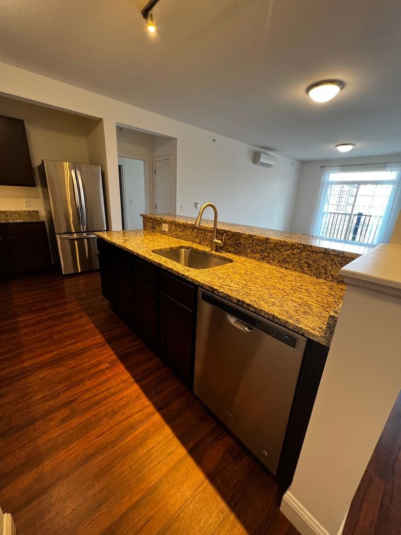 Burlington Apartment: 181 Winterberry Lane