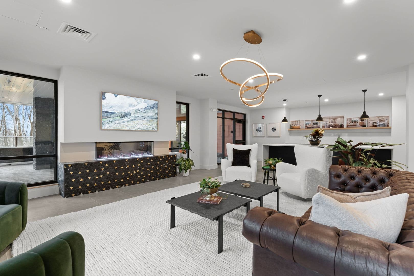 Burlington Apartment: 125 Cambrian Way