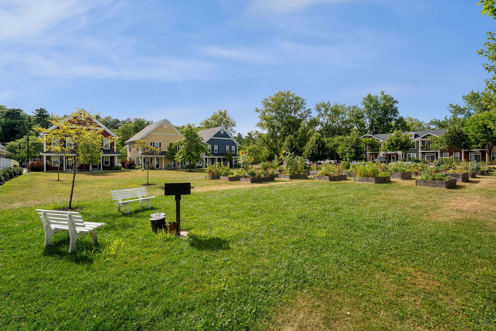 Burlington Apartment: 165 Winterberry Lane
