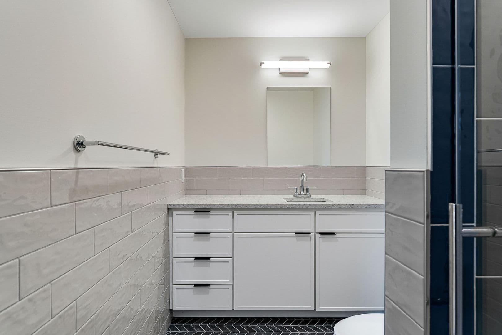 Burlington Apartment: 140 Bank Street