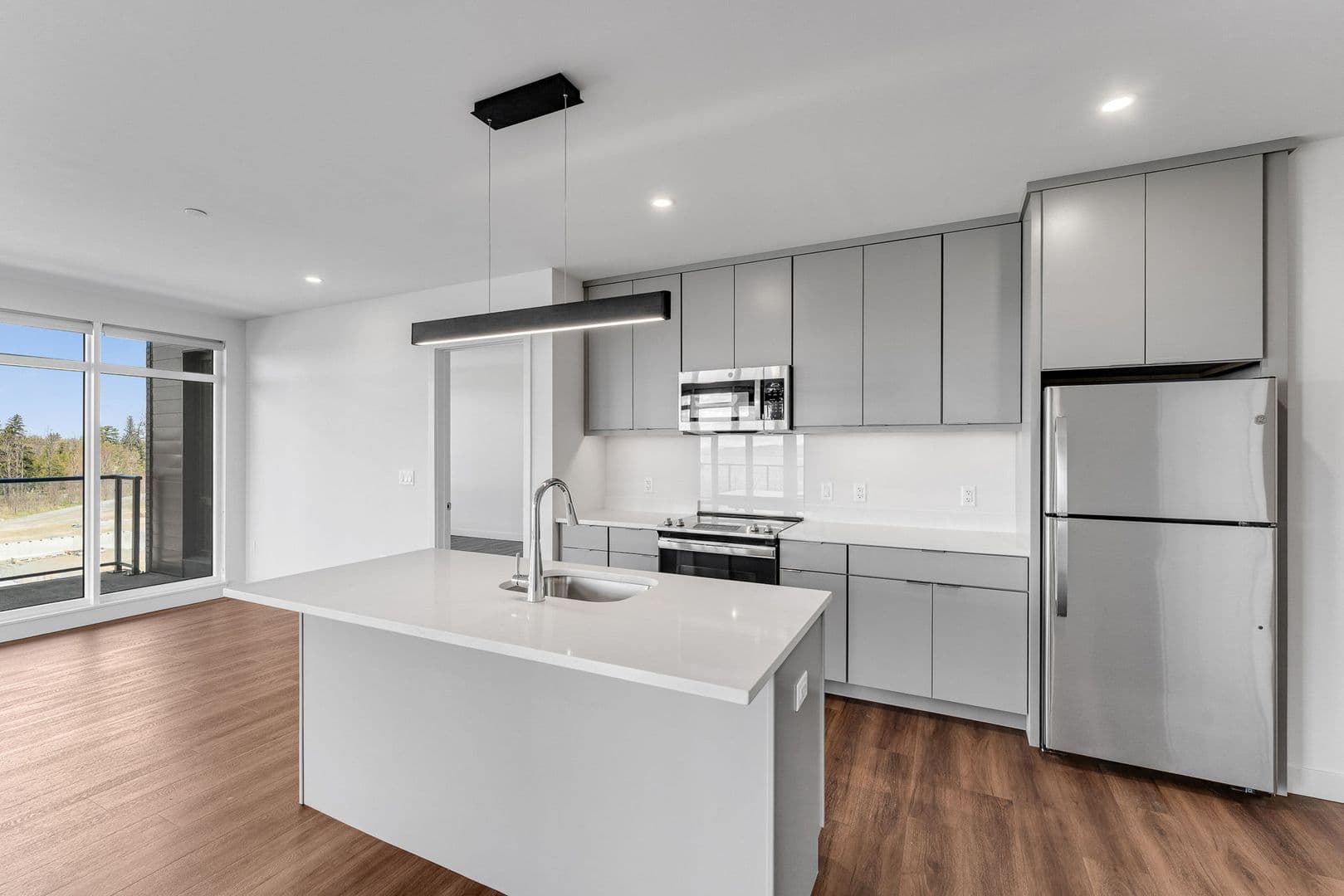 Burlington Apartment: 125 Cambrian Way