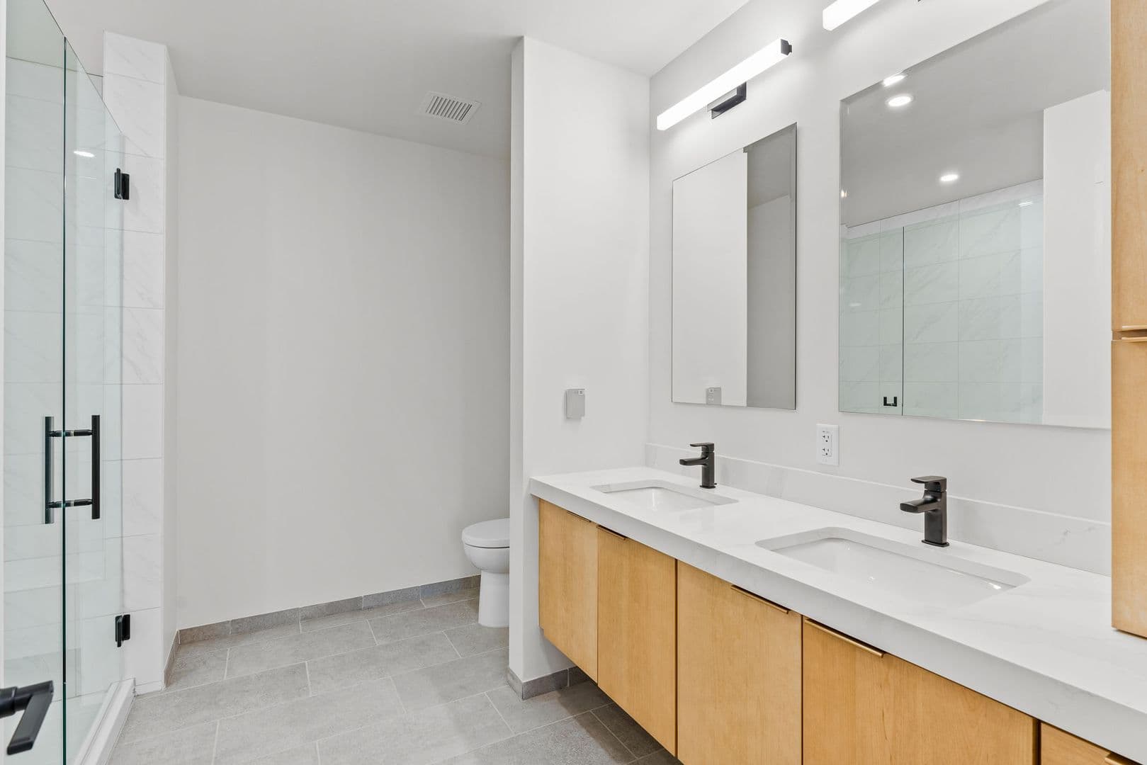 Burlington Apartment: 125 Cambrian Way