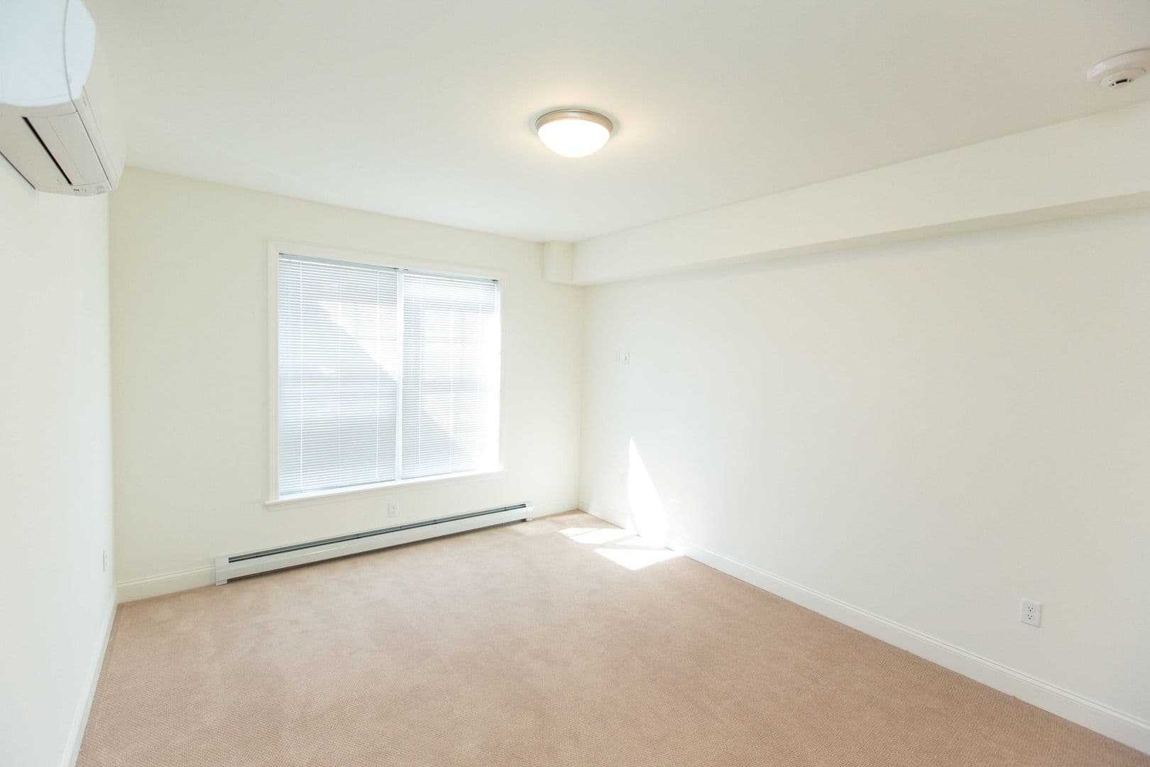 Burlington Apartment: 181 Winterberry Lane