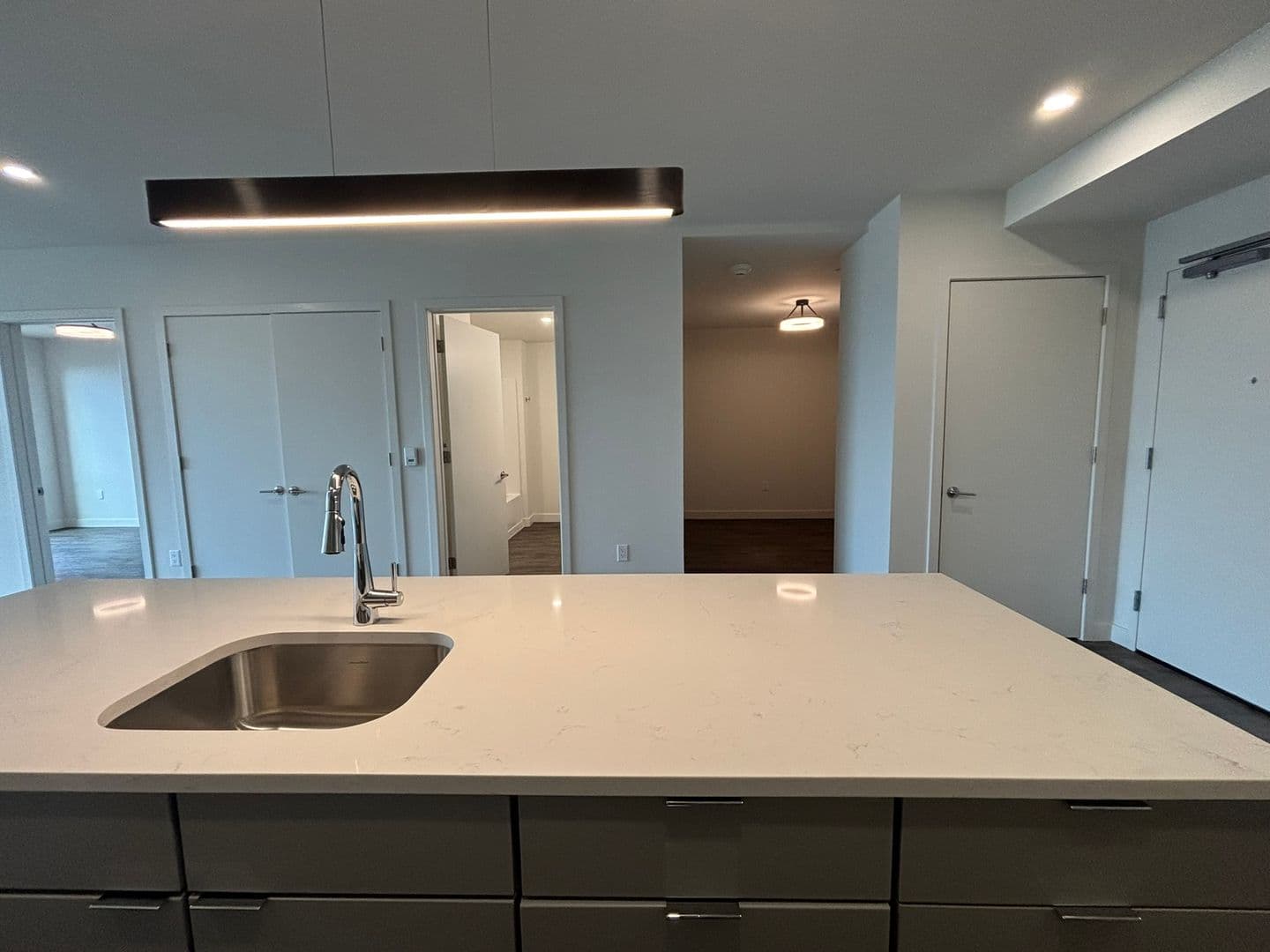 Burlington Apartment: 125 Cambrian Way