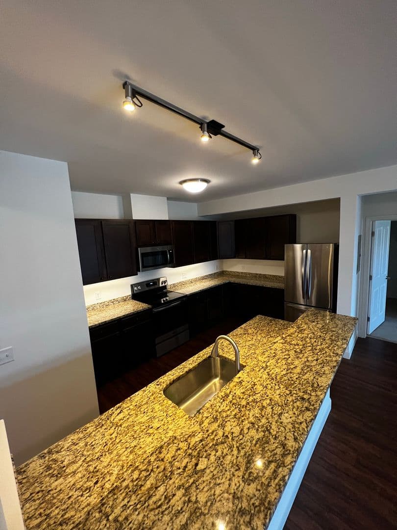 Burlington Apartment: 181 Winterberry Lane