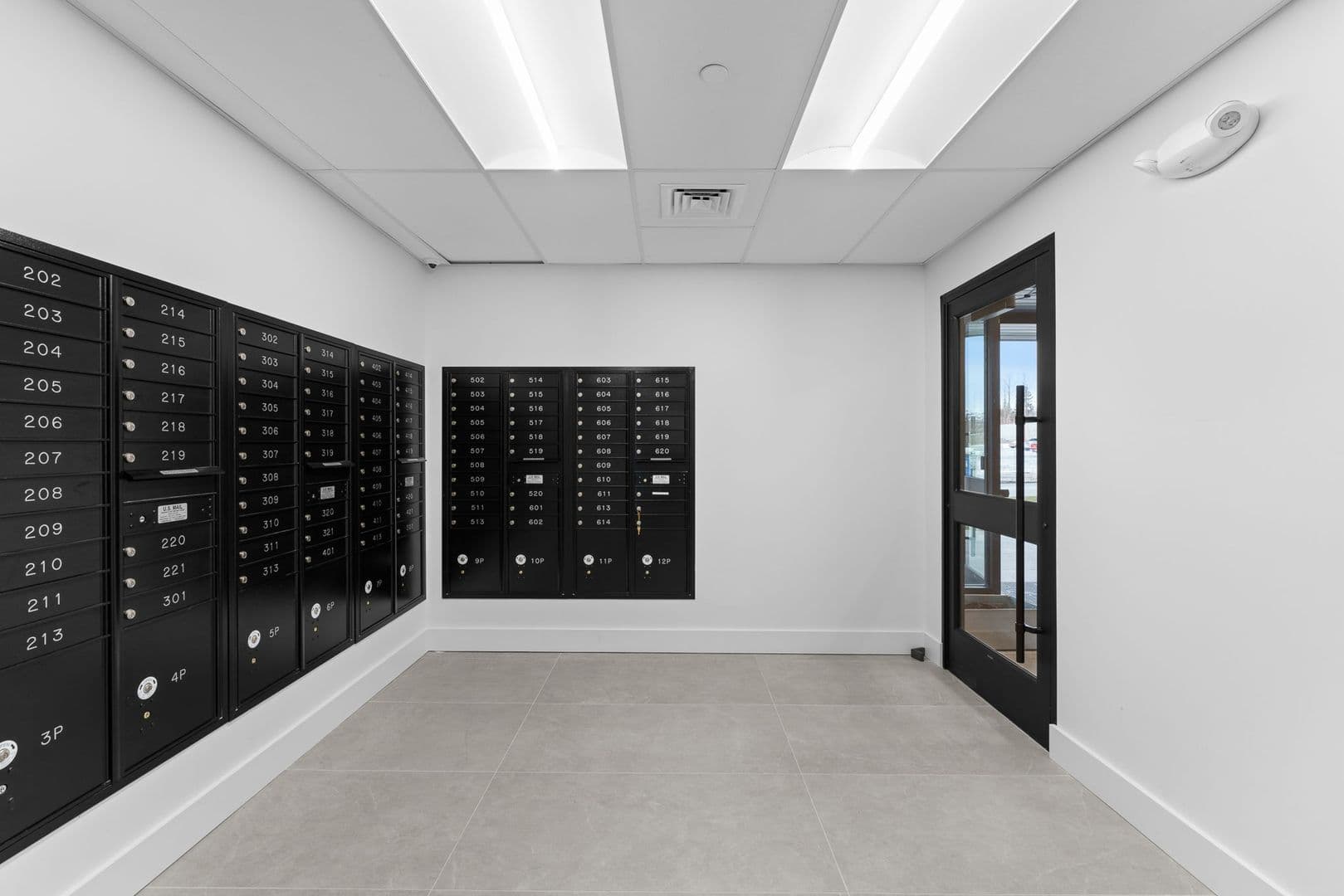 Burlington Apartment: 125 Cambrian Way