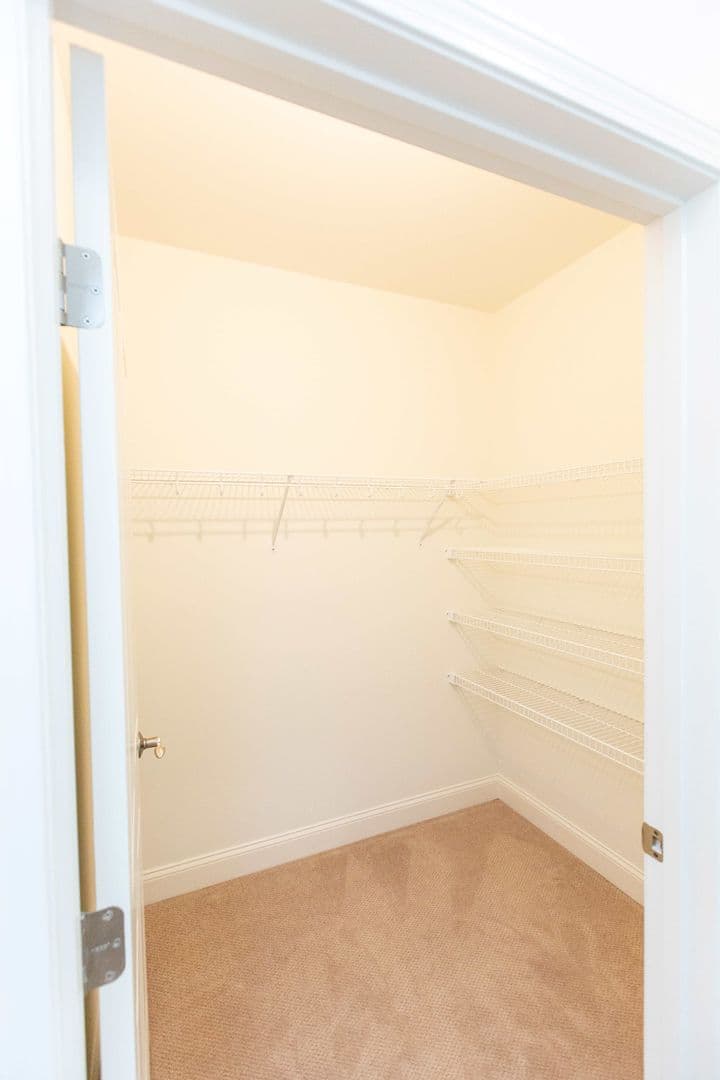 Burlington Apartment: 181 Winterberry Lane