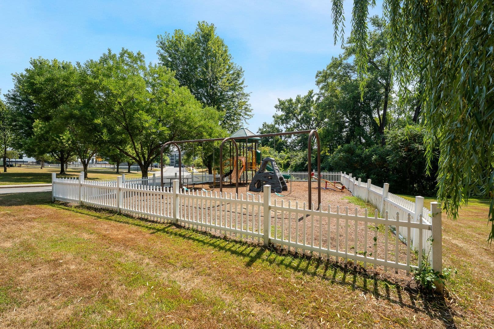 Colchester Apartment: 220 Perimeter Drive