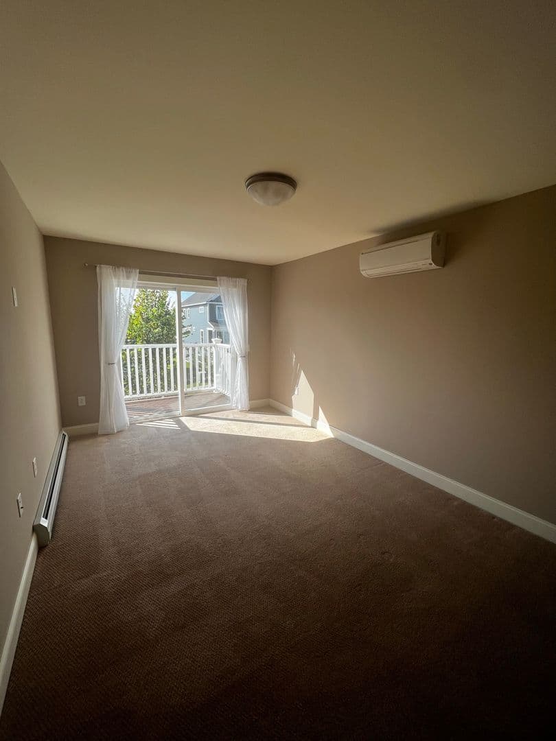 South Burlington Apartment: 127 Churchill Street