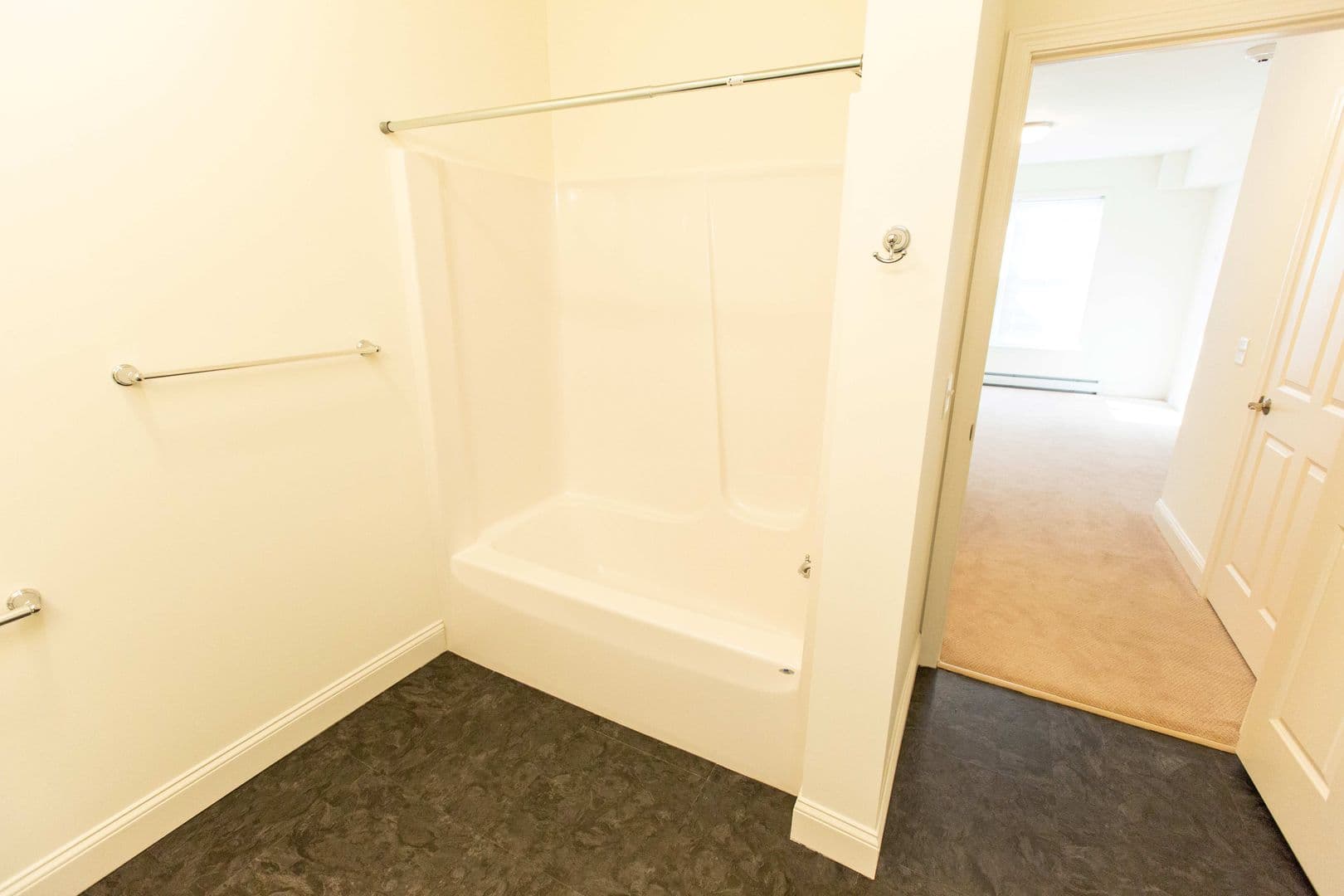 Burlington Apartment: 181 Winterberry Lane
